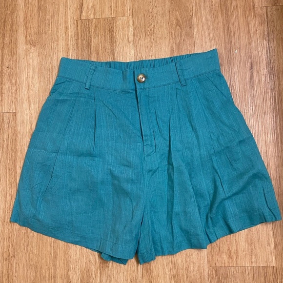 white birch Pants - white birch Teal High-Waist Pleated Women's Shorts